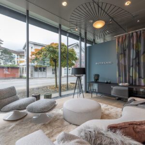 Scheuber_Ausstellung_Minotti Sofa Yves und Sessel Pattie