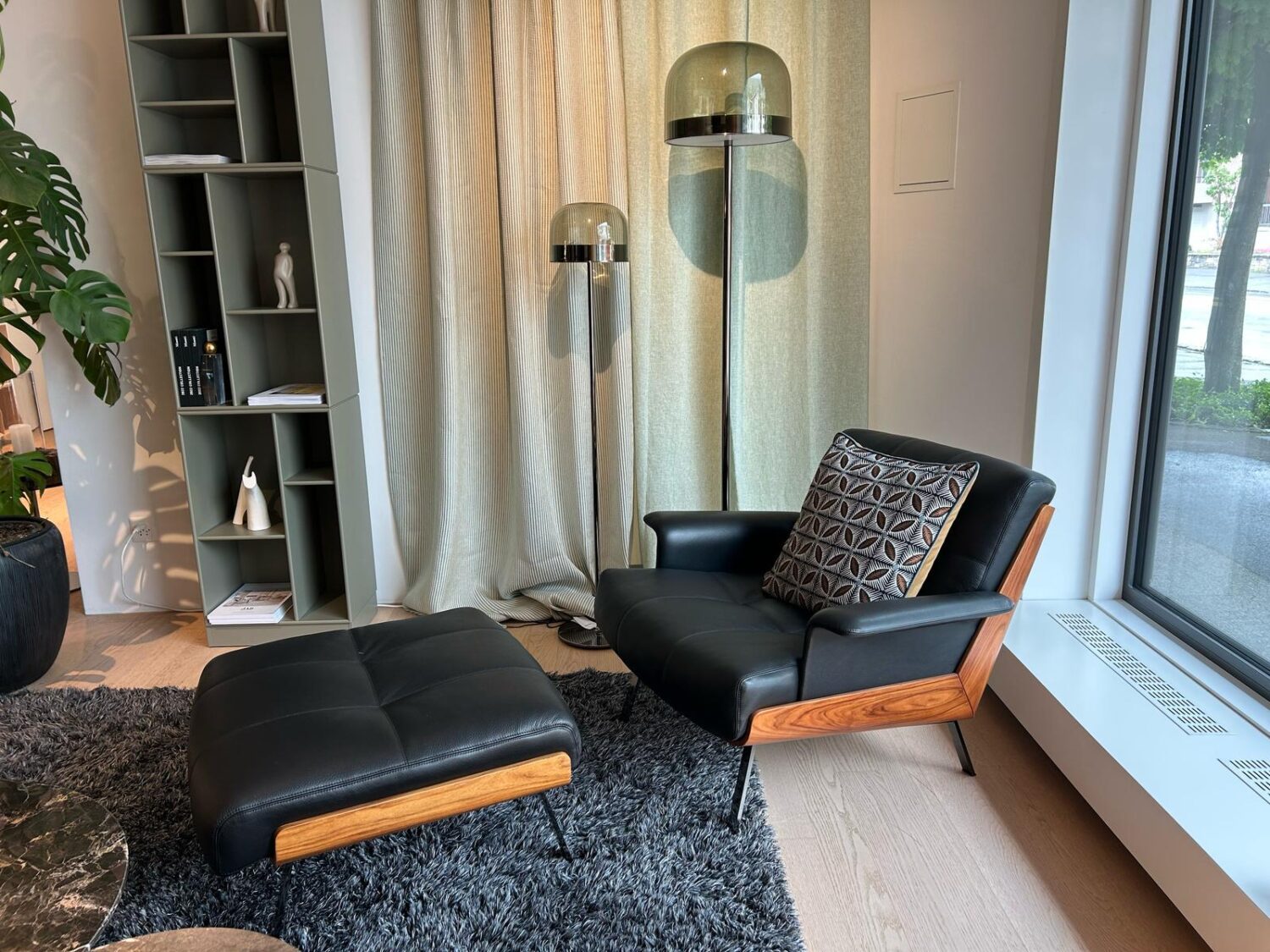 ScheuberAG_Minotti_Sessel und Hocker Daiki